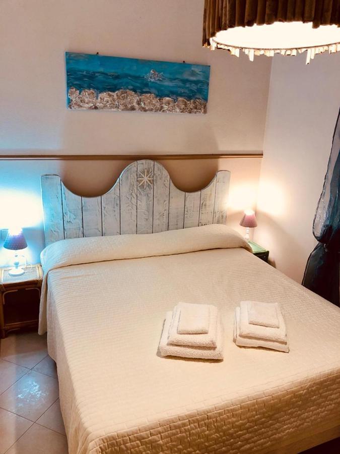 B&B Le Quattro Stagioni La Maddalena  Zewnętrze zdjęcie